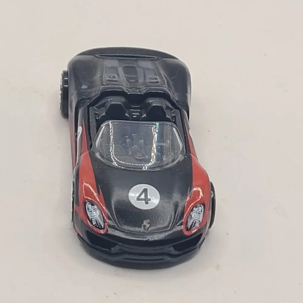 2018 HOT WHEELS PORSCHE 918 SPYDER #4 BLACK 1:64 DIECAST 2 3/4